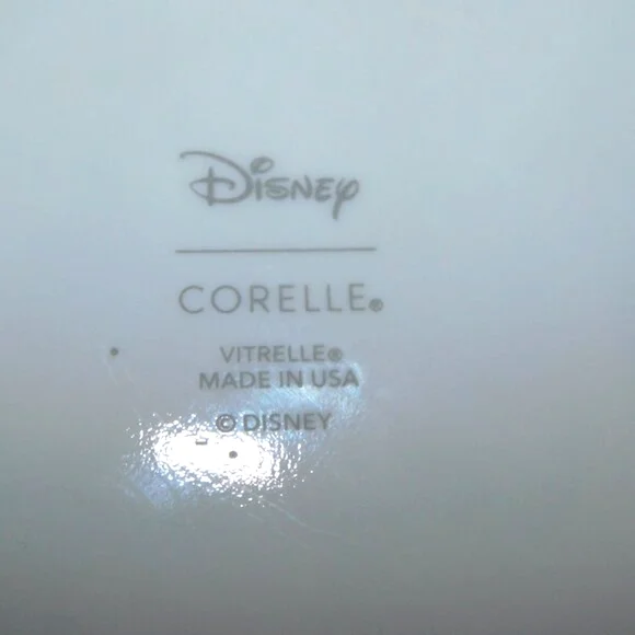Set 4 Corelle x Disney Mickey Mouse 8.5" round graphic Dinner Plates - Picture 6 of 7